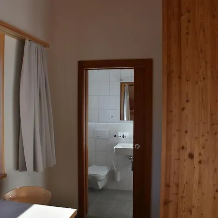 Ferienhaus La Margna Ostello *
