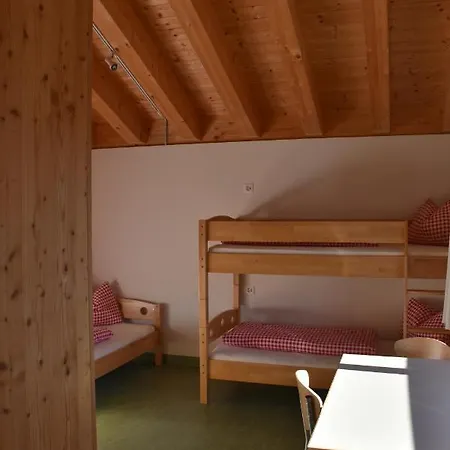 Ostello Ferienhaus La Margna *
